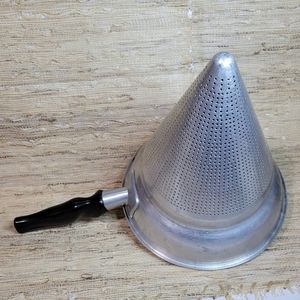 Vtg WEAR-EVER #475 Aluminum Cone Colander Sieve Heavy Duty Strainer Canning USA